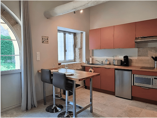 mazet provençal transformé grâce au conseil déco personnalisé d'une décoratrice d'intérieur holistique basée à Lyon